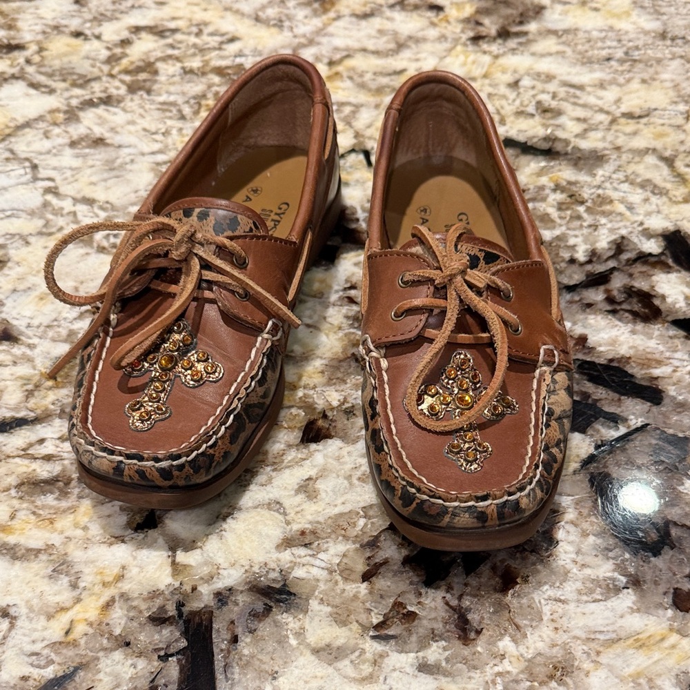 Ariat Gypsy soule Brown Leather Loafers with Leopard Accents